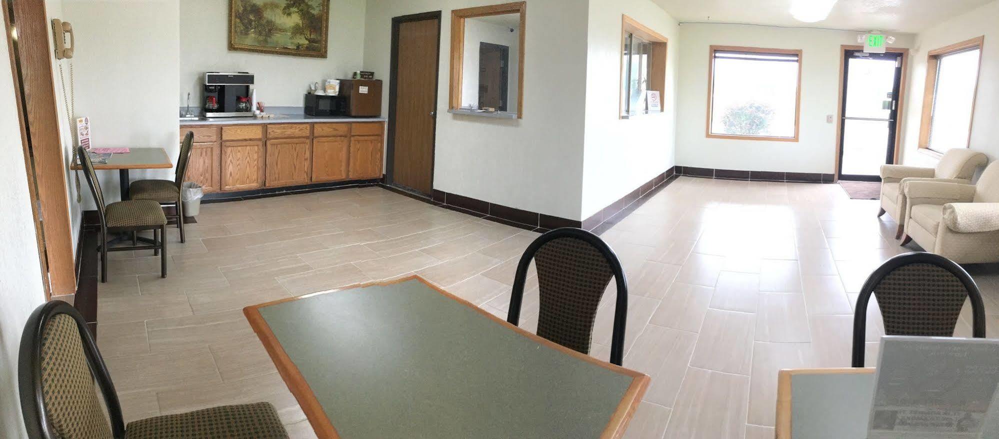 Anderson Chesterfield Travel Inn Daleville Esterno foto
